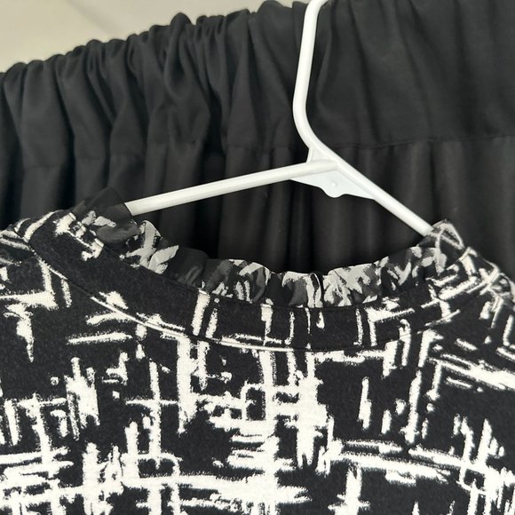 Black/White, Ruffled Tunic | Alfani (Size: M) - Picture 7 of 8
